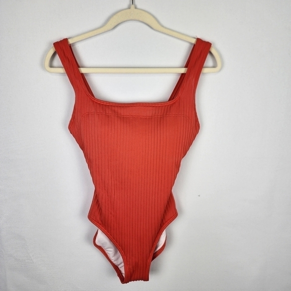 NWOT MICHEAL Micheal Kors Ribbed Coral One Pieces Swimsuit SIZE 8 - Picture 8 of 8